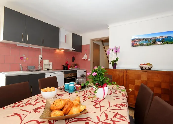 La Maison De Nini Rodes