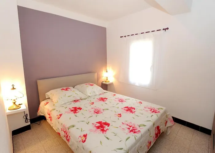 La Maison De Nini بيت للعطل *