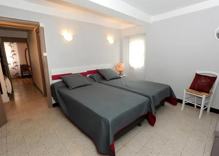 La Maison De Nini بيت للعطل *